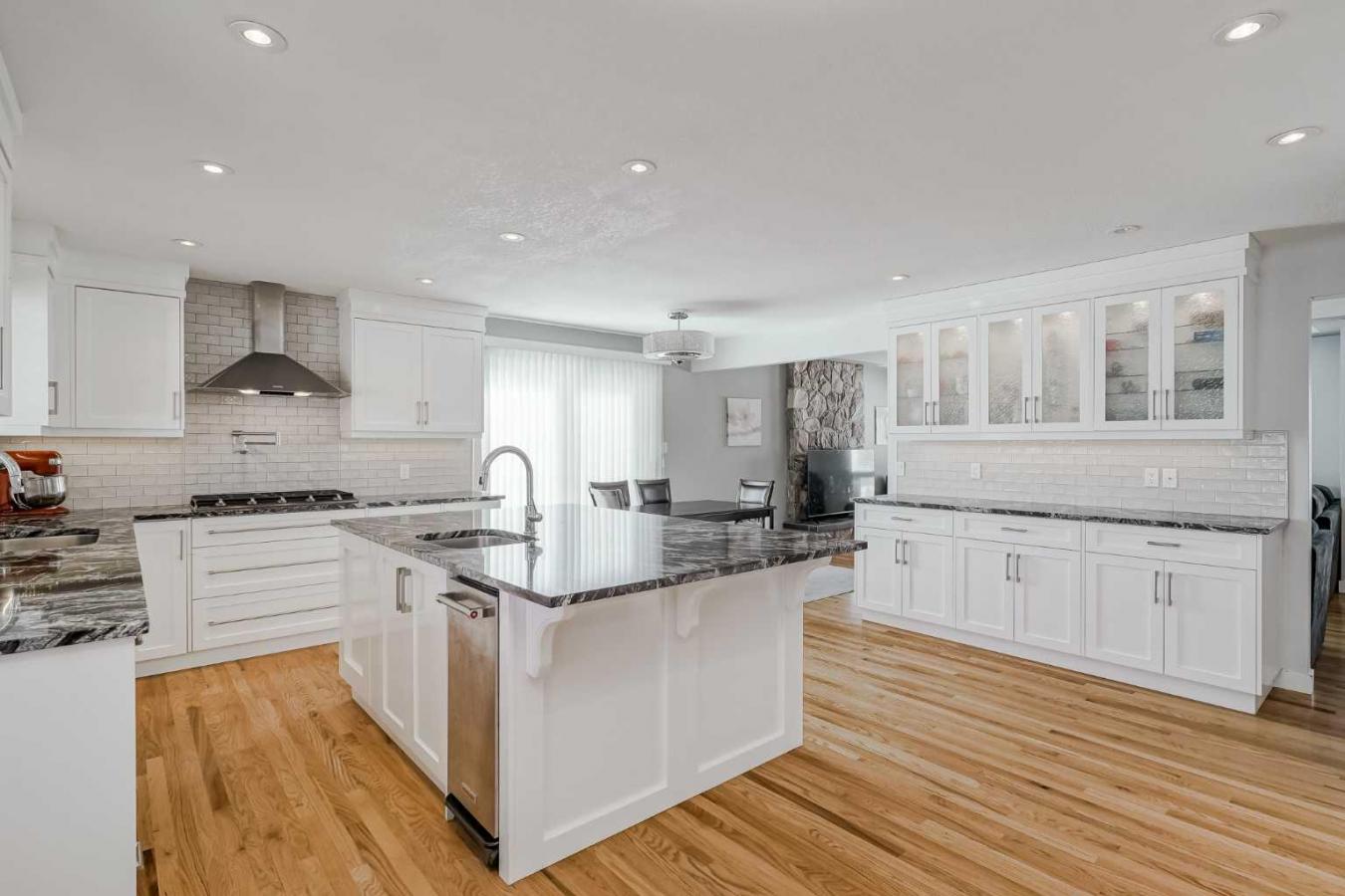 Rural Rocky View County, AB, T4A 0N2, Canada, 5 Bedrooms Bedrooms, ,2 BathroomsBathrooms,Residential,For Sale,1747140