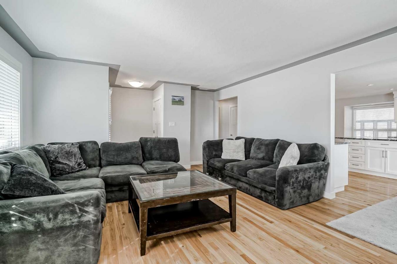 Rural Rocky View County, AB, T4A 0N2, Canada, 5 Bedrooms Bedrooms, ,2 BathroomsBathrooms,Residential,For Sale,1747140