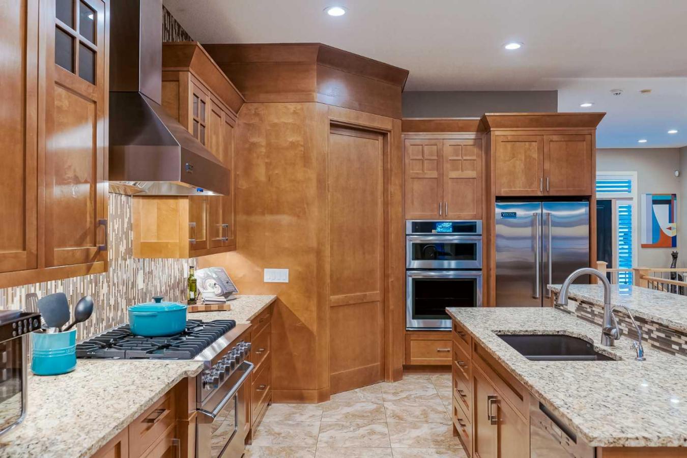 Rural Rocky View County, AB, T3R1C2, Canada, 6 Bedrooms Bedrooms, ,5 BathroomsBathrooms,Residential,For Sale,1748098