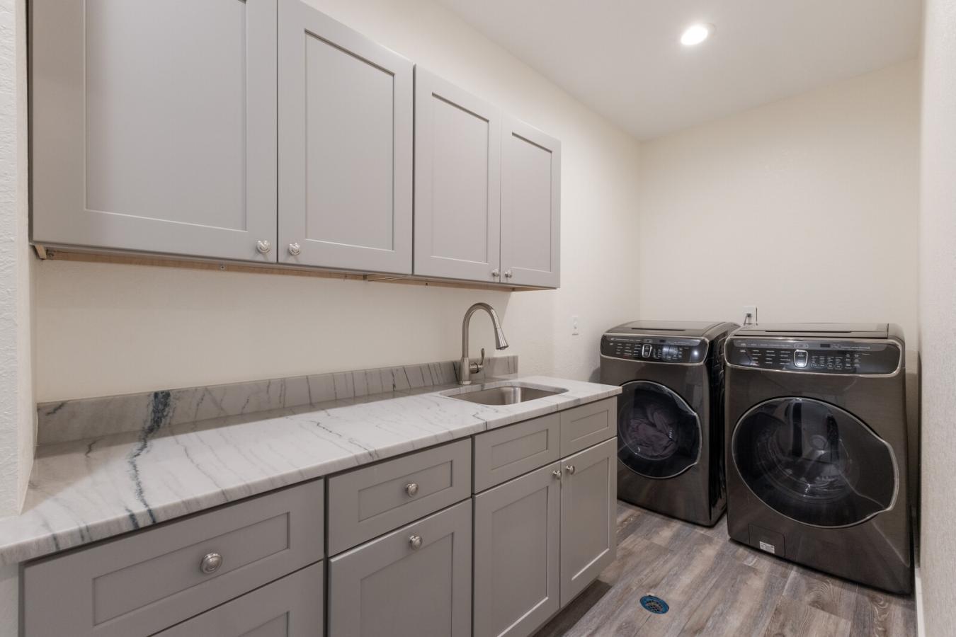 Bradenton, Florida, 34208, United States, 5 Bedrooms Bedrooms, ,5 BathroomsBathrooms,Residential,For Sale,1747139