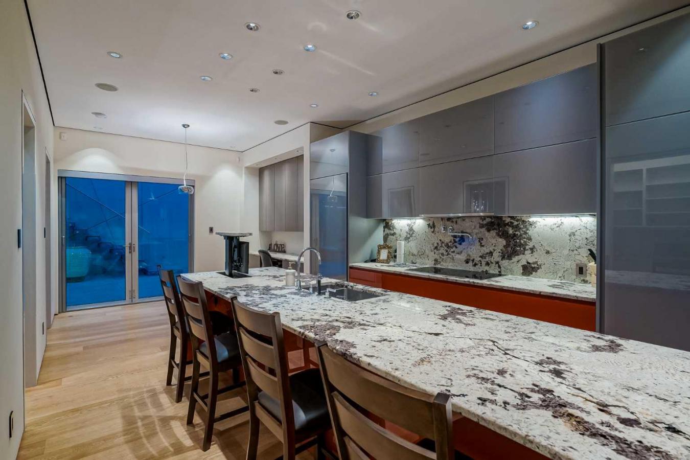 Calgary, AB, T2T 3E3, Canada, 4 Bedrooms Bedrooms, ,5 BathroomsBathrooms,Residential,For Sale,1748096