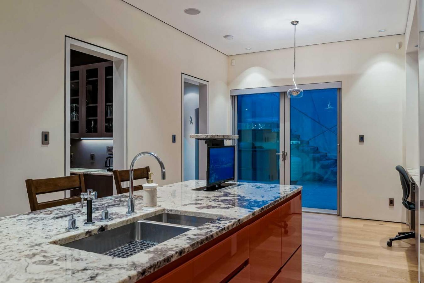 Calgary, AB, T2T 3E3, Canada, 4 Bedrooms Bedrooms, ,5 BathroomsBathrooms,Residential,For Sale,1748096
