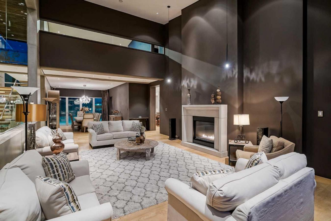 Calgary, AB, T2T 3E3, Canada, 4 Bedrooms Bedrooms, ,5 BathroomsBathrooms,Residential,For Sale,1748096