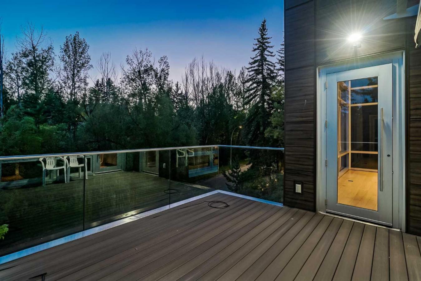 Calgary, AB, T2T 3E3, Canada, 4 Bedrooms Bedrooms, ,5 BathroomsBathrooms,Residential,For Sale,1748096