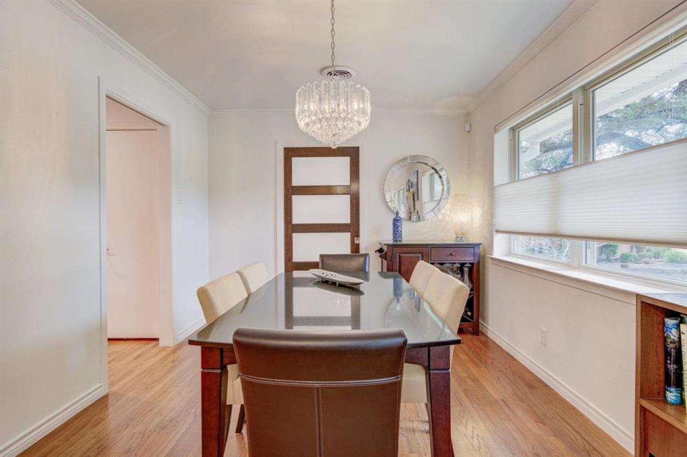 Dallas, Texas, 75231, United States, 3 Bedrooms Bedrooms, ,2 BathroomsBathrooms,Residential,For Sale,1748093