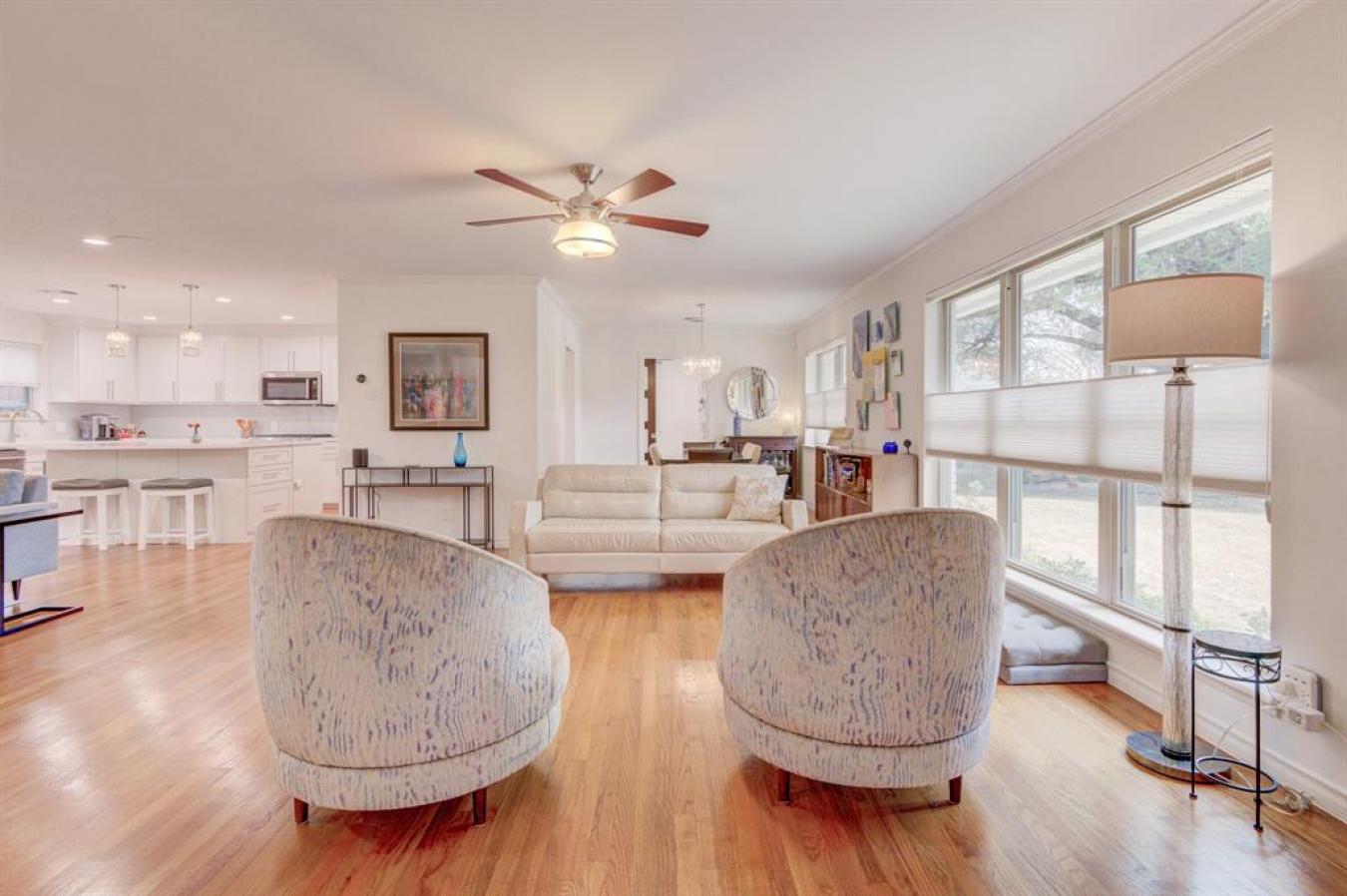 Dallas, Texas, 75231, United States, 3 Bedrooms Bedrooms, ,2 BathroomsBathrooms,Residential,For Sale,1748093