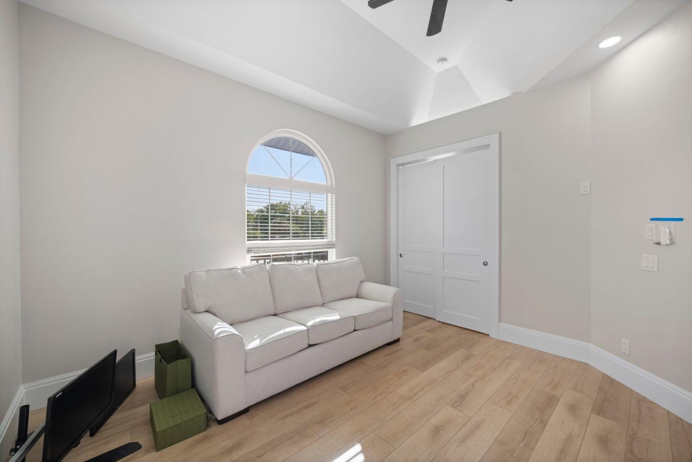 Bonita Springs, Florida, 34134, United States, 3 Bedrooms Bedrooms, ,4 BathroomsBathrooms,Residential,For Sale,1745499