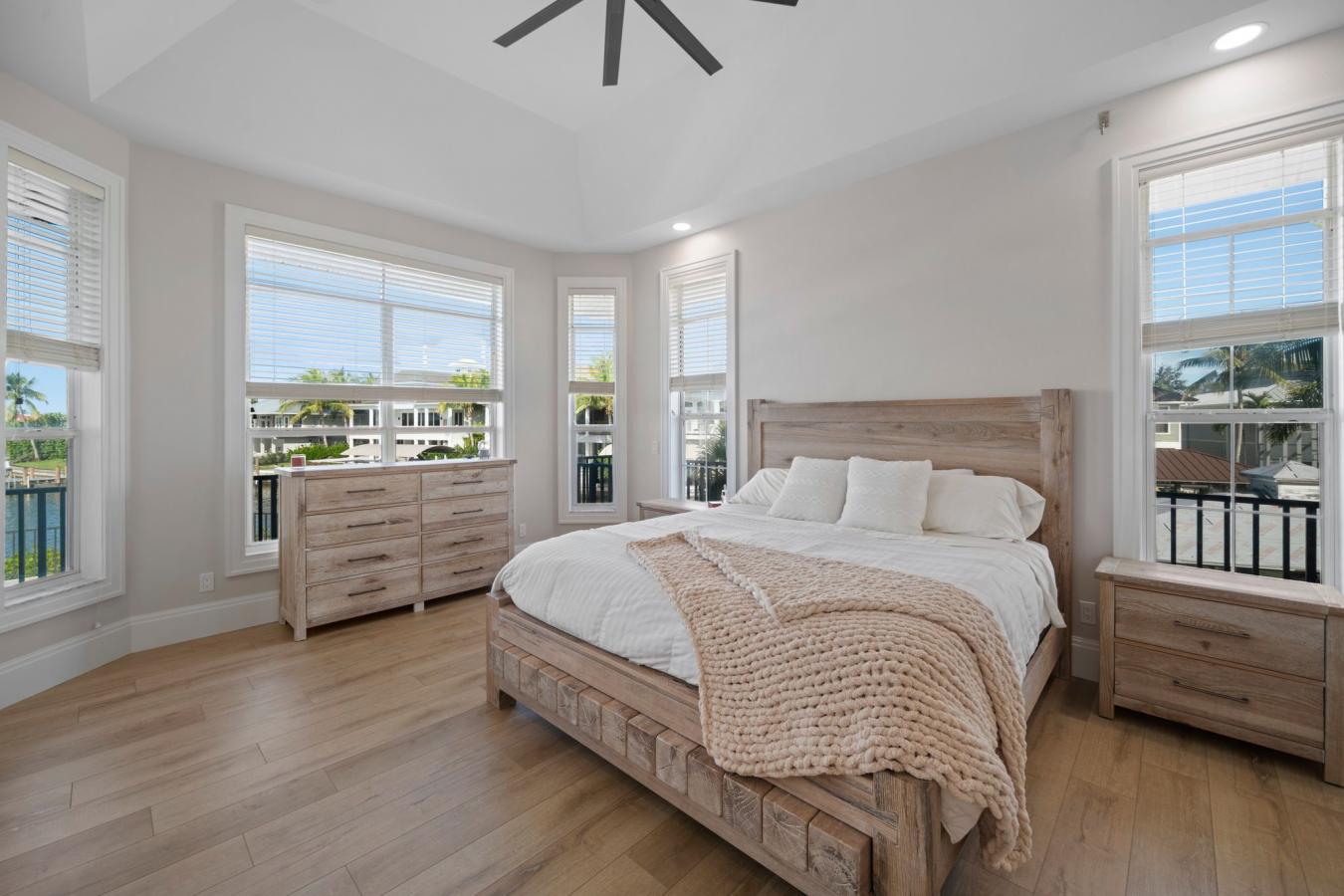 Bonita Springs, Florida, 34134, United States, 3 Bedrooms Bedrooms, ,4 BathroomsBathrooms,Residential,For Sale,1745499