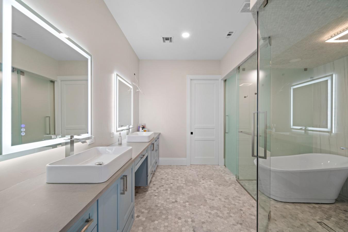 Bonita Springs, Florida, 34134, United States, 3 Bedrooms Bedrooms, ,4 BathroomsBathrooms,Residential,For Sale,1745499