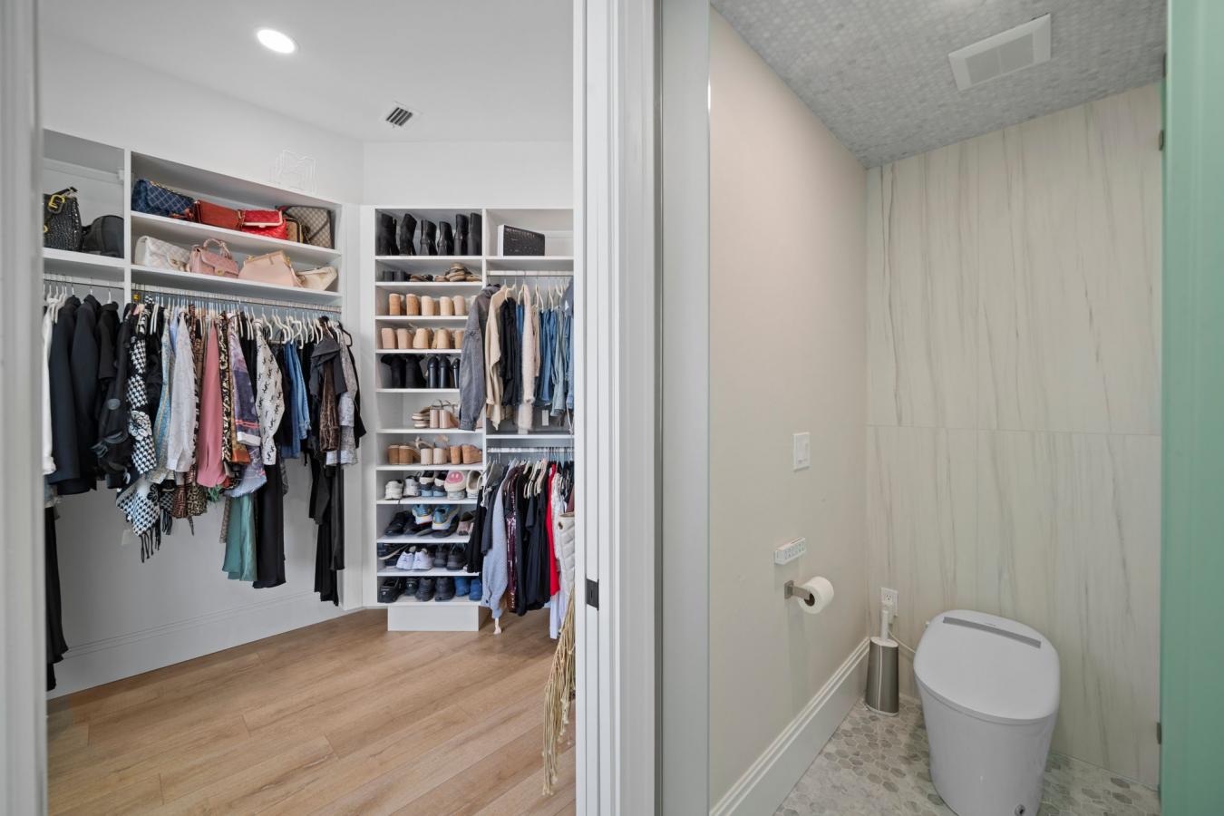 Bonita Springs, Florida, 34134, United States, 3 Bedrooms Bedrooms, ,4 BathroomsBathrooms,Residential,For Sale,1745499