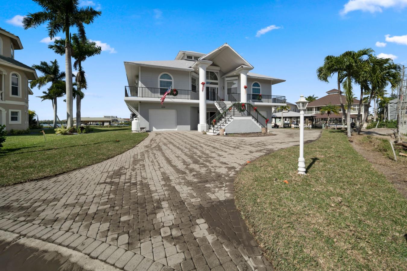 Bonita Springs, Florida, 34134, United States, 3 Bedrooms Bedrooms, ,4 BathroomsBathrooms,Residential,For Sale,1745499