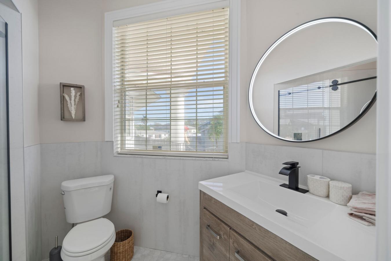 Bonita Springs, Florida, 34134, United States, 3 Bedrooms Bedrooms, ,4 BathroomsBathrooms,Residential,For Sale,1745499