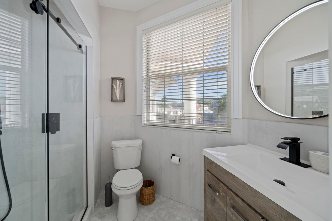 Bonita Springs, Florida, 34134, United States, 3 Bedrooms Bedrooms, ,4 BathroomsBathrooms,Residential,For Sale,1745499