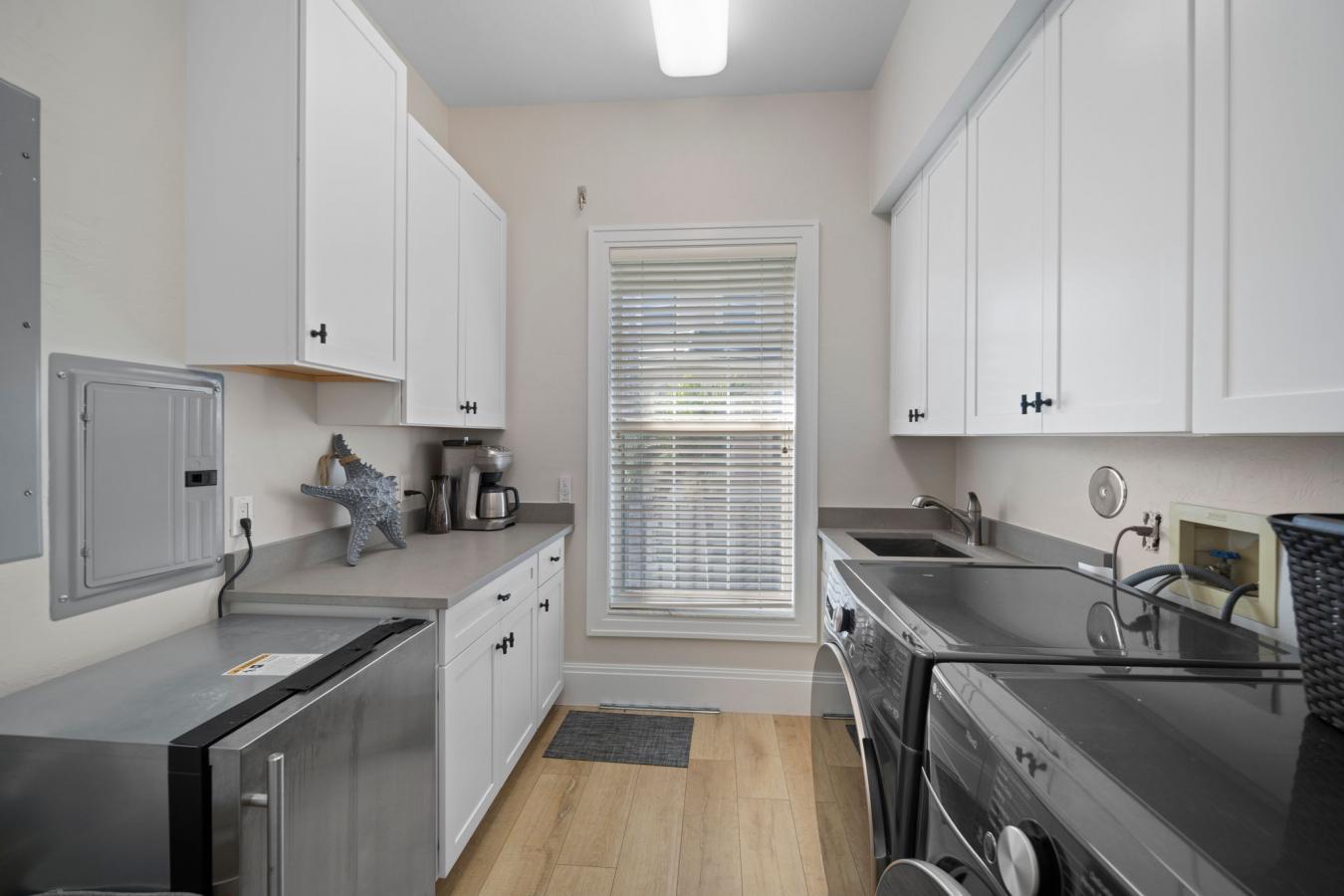 Bonita Springs, Florida, 34134, United States, 3 Bedrooms Bedrooms, ,4 BathroomsBathrooms,Residential,For Sale,1745499