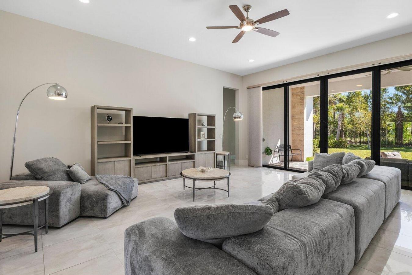 Palm Beach Gardens, Florida, 33412, United States, 4 Bedrooms Bedrooms, ,4 BathroomsBathrooms,Residential,For Sale,1748081