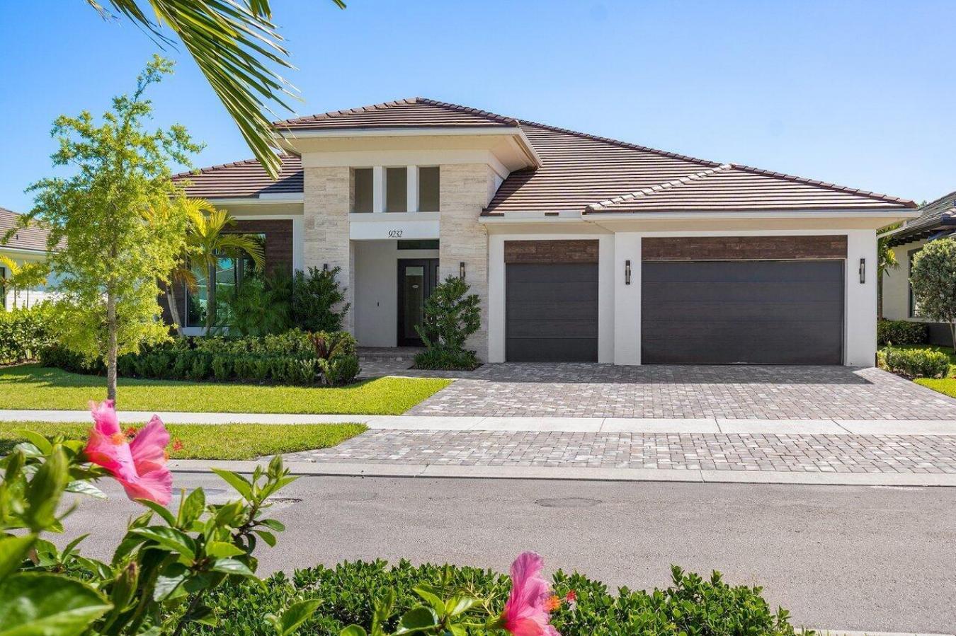 Palm Beach Gardens, Florida, 33412, United States, 4 Bedrooms Bedrooms, ,4 BathroomsBathrooms,Residential,For Sale,1748081