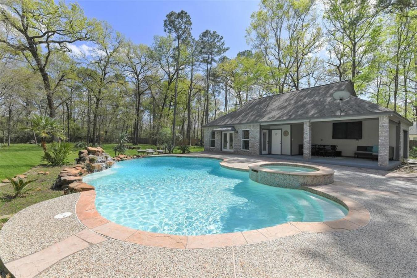 Conroe, Texas, 77385, United States, 4 Bedrooms Bedrooms, ,4 BathroomsBathrooms,Residential,For Sale,1748077