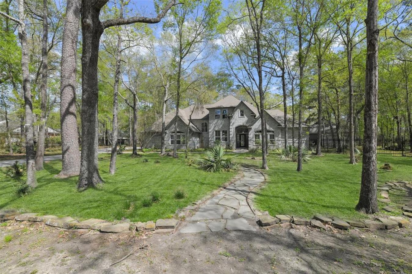 Conroe, Texas, 77385, United States, 4 Bedrooms Bedrooms, ,4 BathroomsBathrooms,Residential,For Sale,1748077