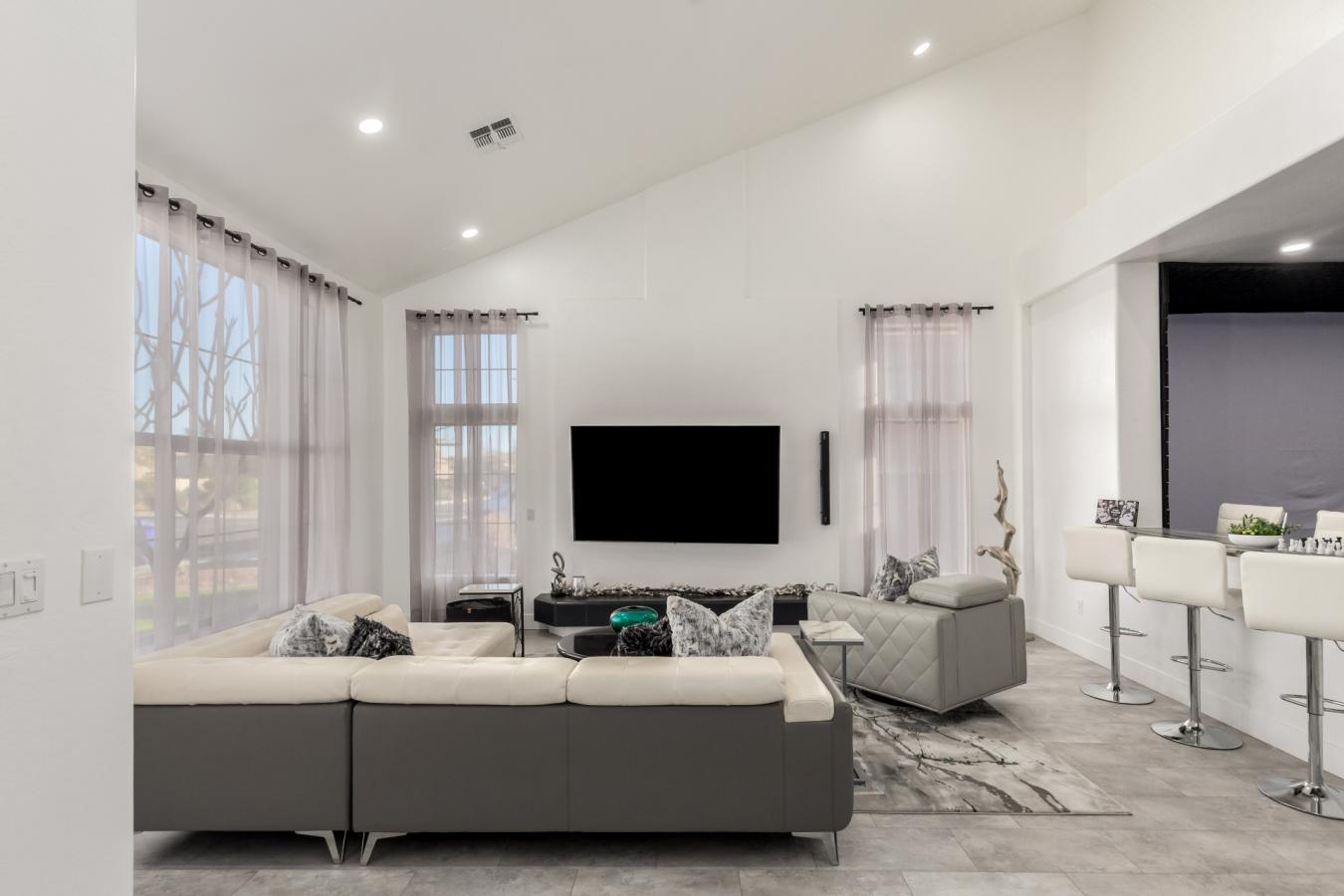 Chandler, Arizona, 85249, United States, 5 Bedrooms Bedrooms, ,3 BathroomsBathrooms,Residential,For Sale,1753779