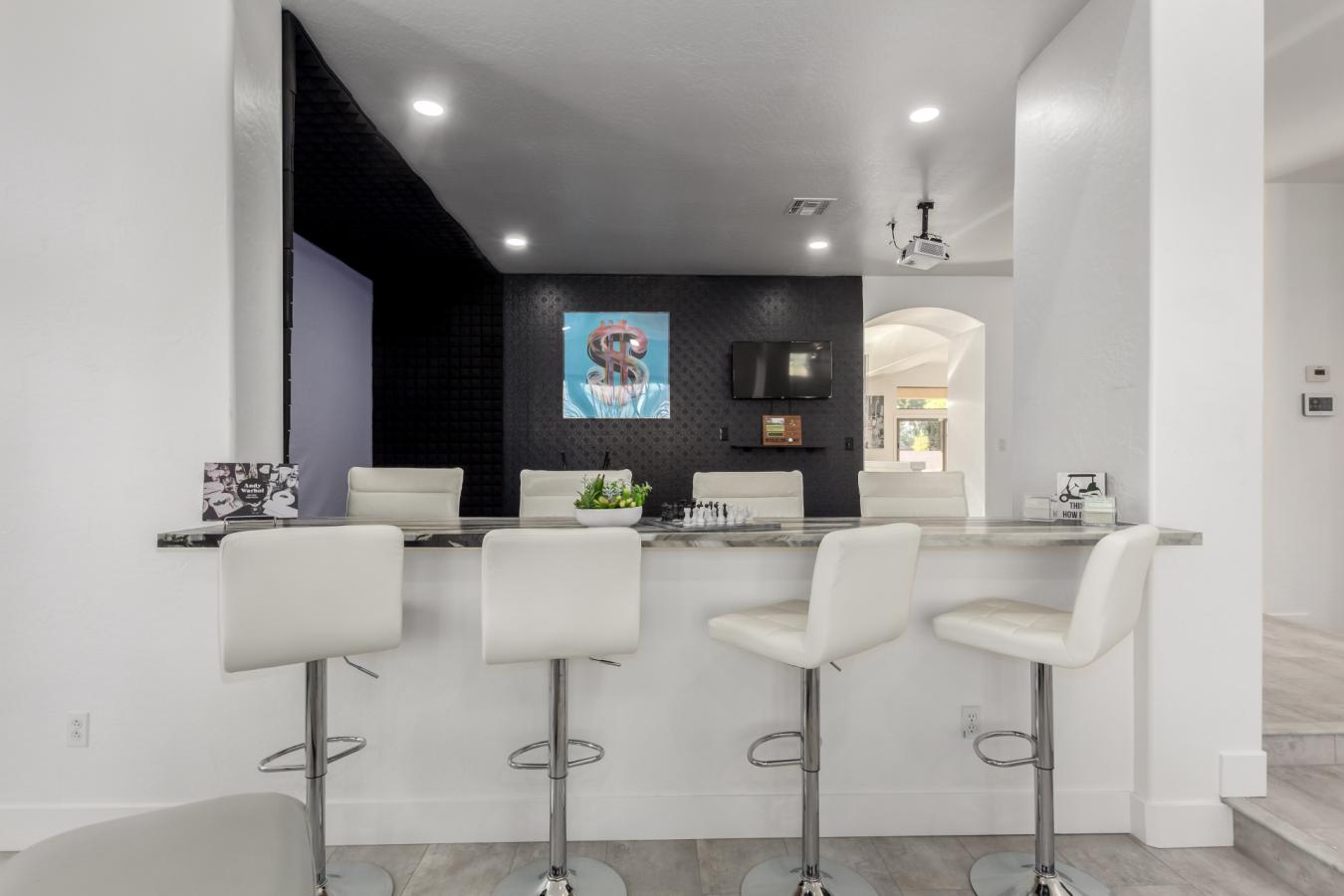 Chandler, Arizona, 85249, United States, 5 Bedrooms Bedrooms, ,3 BathroomsBathrooms,Residential,For Sale,1753779