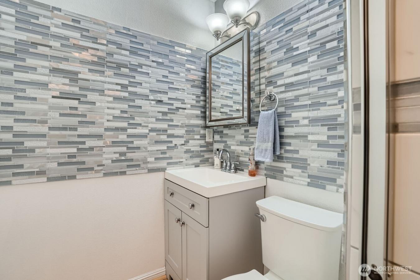 Vancouver, Washington, 98665, United States, 5 Bedrooms Bedrooms, ,3 BathroomsBathrooms,Residential,For Sale,1748560