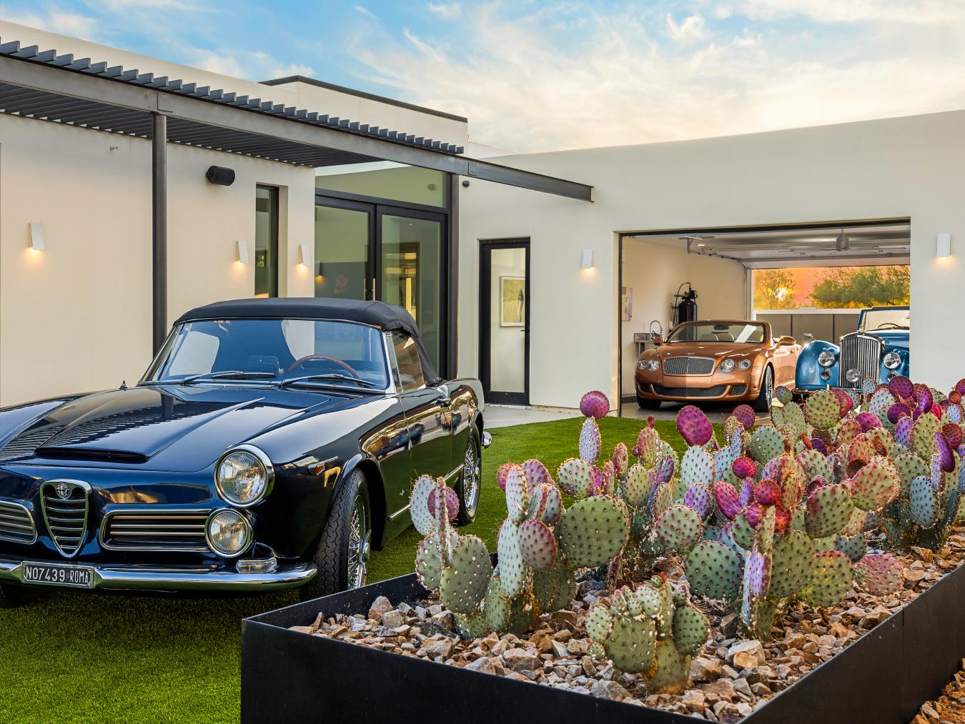 Paradise Valley, Arizona, 85253, United States, 4 Bedrooms Bedrooms, ,4 BathroomsBathrooms,Residential,For Sale,1747133