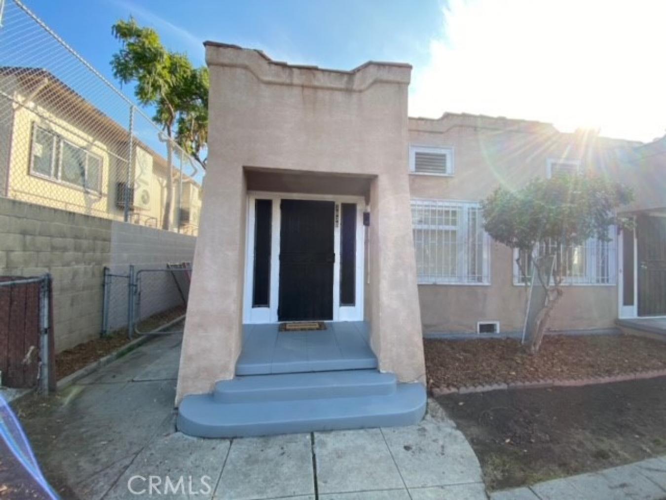 Los Angeles, California, 90006, United States, ,Residential,For Sale,1748558