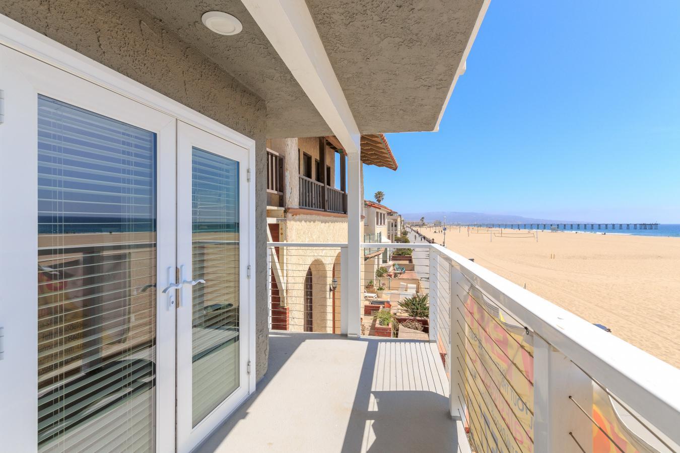 Hermosa Beach, California, 90254, United States, 11 Bedrooms Bedrooms, ,7 BathroomsBathrooms,Residential,For Sale,1747131