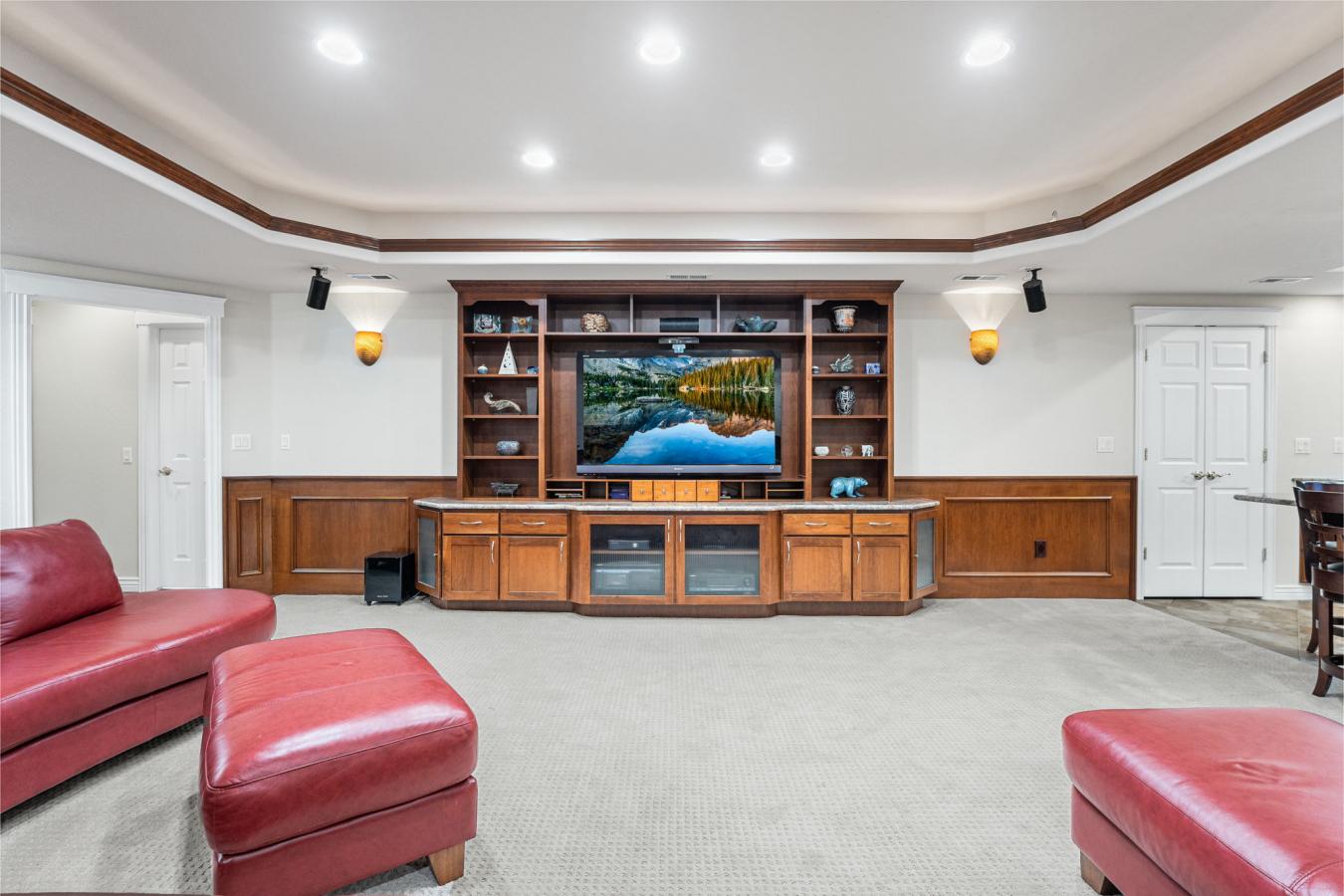 Littleton, Colorado, 80128, United States, 6 Bedrooms Bedrooms, ,5 BathroomsBathrooms,Residential,For Sale,1748553