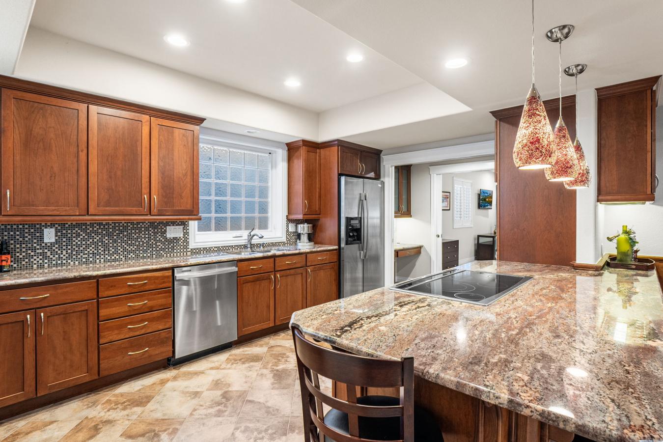 Littleton, Colorado, 80128, United States, 6 Bedrooms Bedrooms, ,5 BathroomsBathrooms,Residential,For Sale,1748553