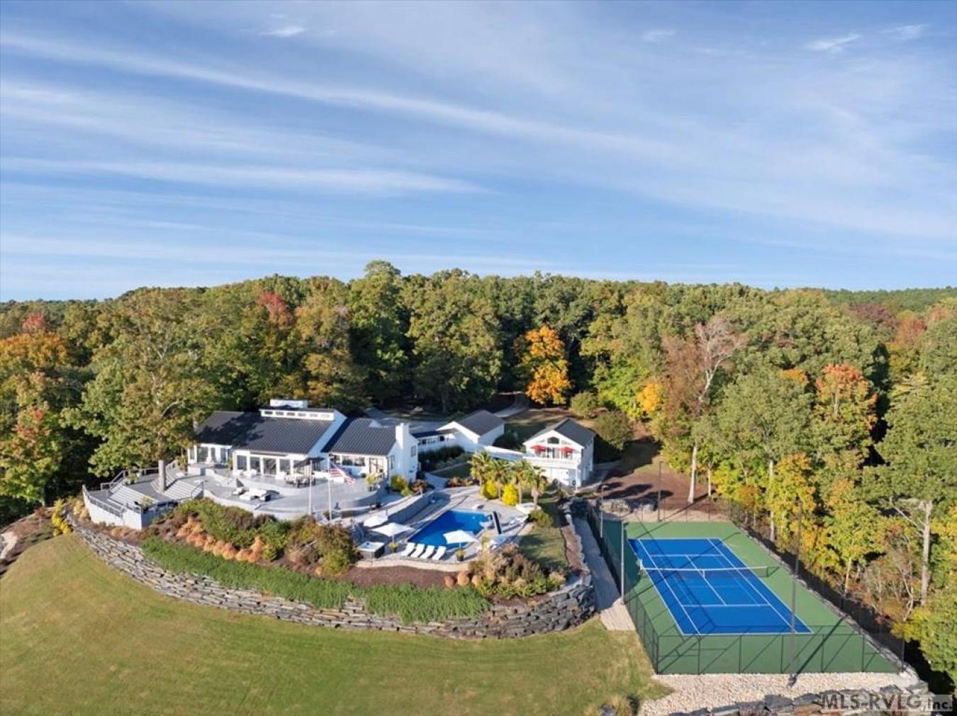 Littleton, North Carolina, 27850, United States, 4 Bedrooms Bedrooms, ,4 BathroomsBathrooms,Residential,For Sale,1748552