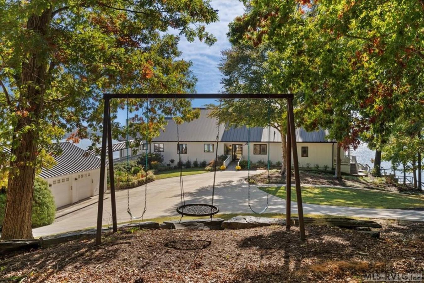 Littleton, North Carolina, 27850, United States, 4 Bedrooms Bedrooms, ,4 BathroomsBathrooms,Residential,For Sale,1748552