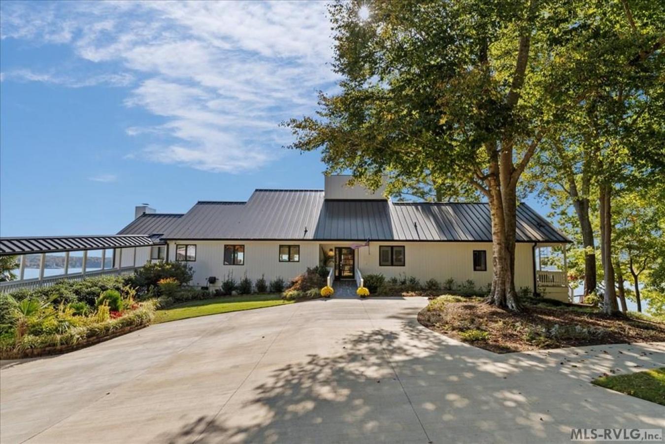 Littleton, North Carolina, 27850, United States, 4 Bedrooms Bedrooms, ,4 BathroomsBathrooms,Residential,For Sale,1748552