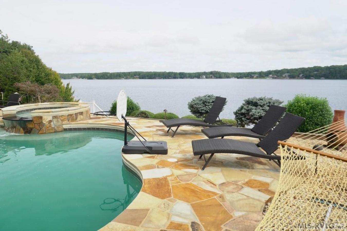 Macon, North Carolina, 27551, United States, 4 Bedrooms Bedrooms, ,4 BathroomsBathrooms,Residential,For Sale,1748551