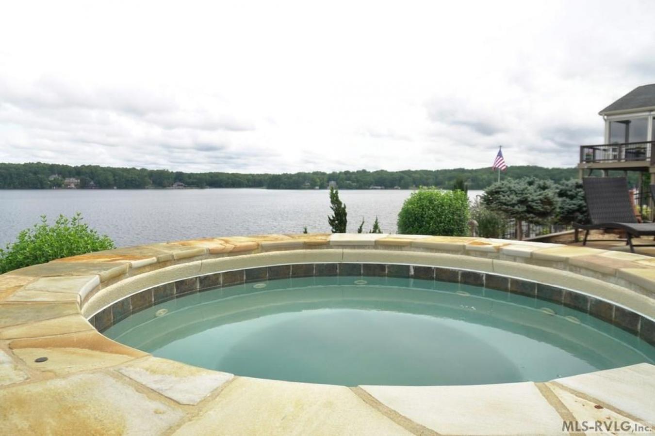 Macon, North Carolina, 27551, United States, 4 Bedrooms Bedrooms, ,4 BathroomsBathrooms,Residential,For Sale,1748551