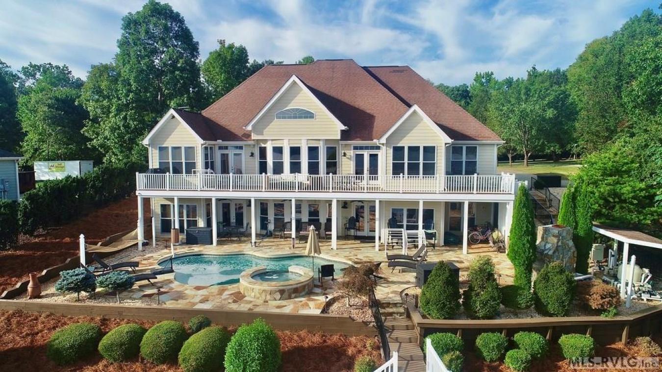 Macon, North Carolina, 27551, United States, 4 Bedrooms Bedrooms, ,4 BathroomsBathrooms,Residential,For Sale,1748551