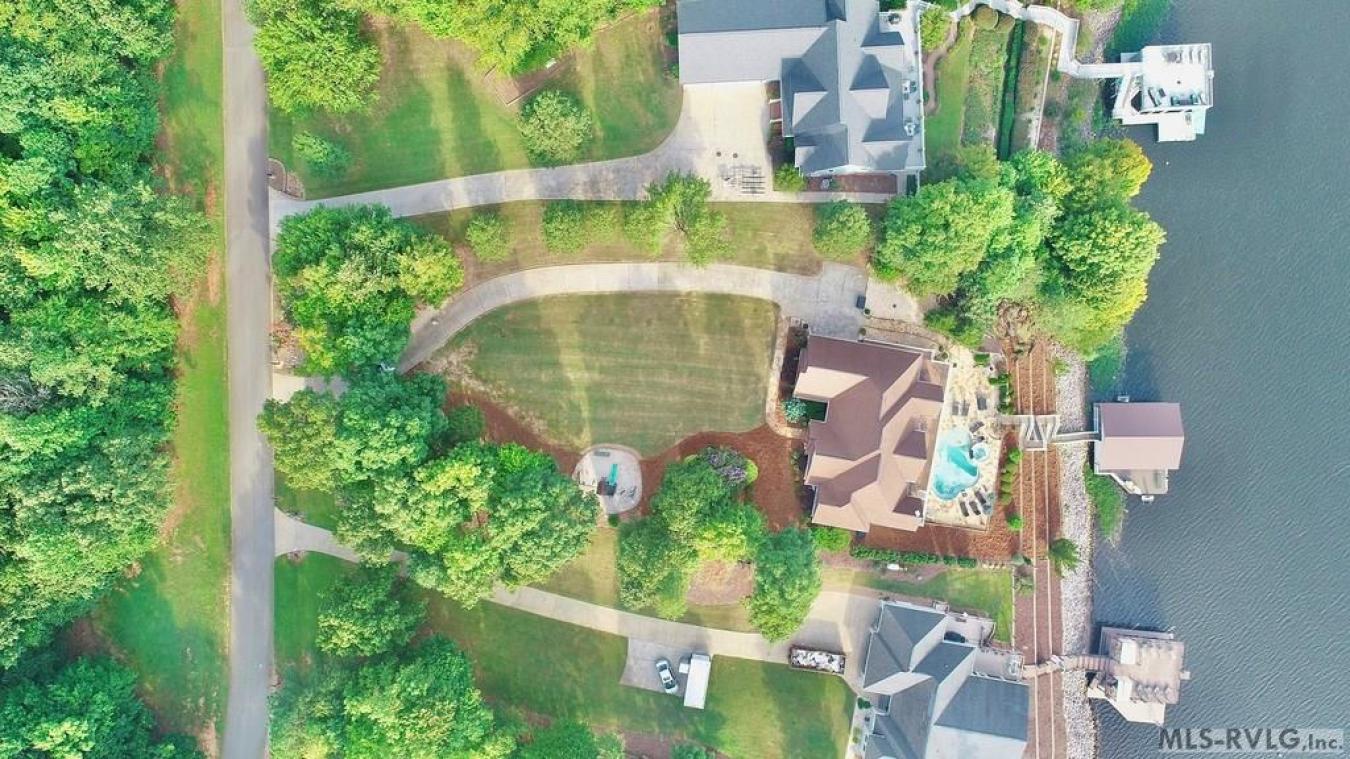 Macon, North Carolina, 27551, United States, 4 Bedrooms Bedrooms, ,4 BathroomsBathrooms,Residential,For Sale,1748551