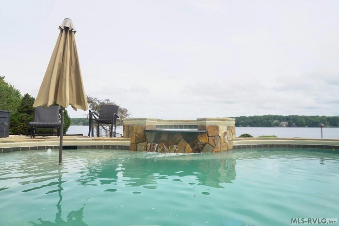 Macon, North Carolina, 27551, United States, 4 Bedrooms Bedrooms, ,4 BathroomsBathrooms,Residential,For Sale,1748551