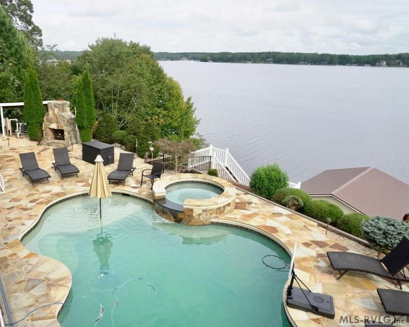 Macon, North Carolina, 27551, United States, 4 Bedrooms Bedrooms, ,4 BathroomsBathrooms,Residential,For Sale,1748551