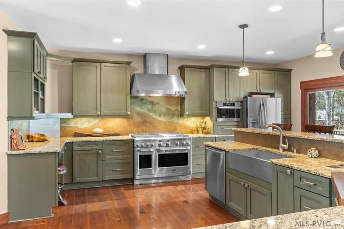 Littleton, North Carolina, 27850, United States, 4 Bedrooms Bedrooms, ,4 BathroomsBathrooms,Residential,For Sale,1748550