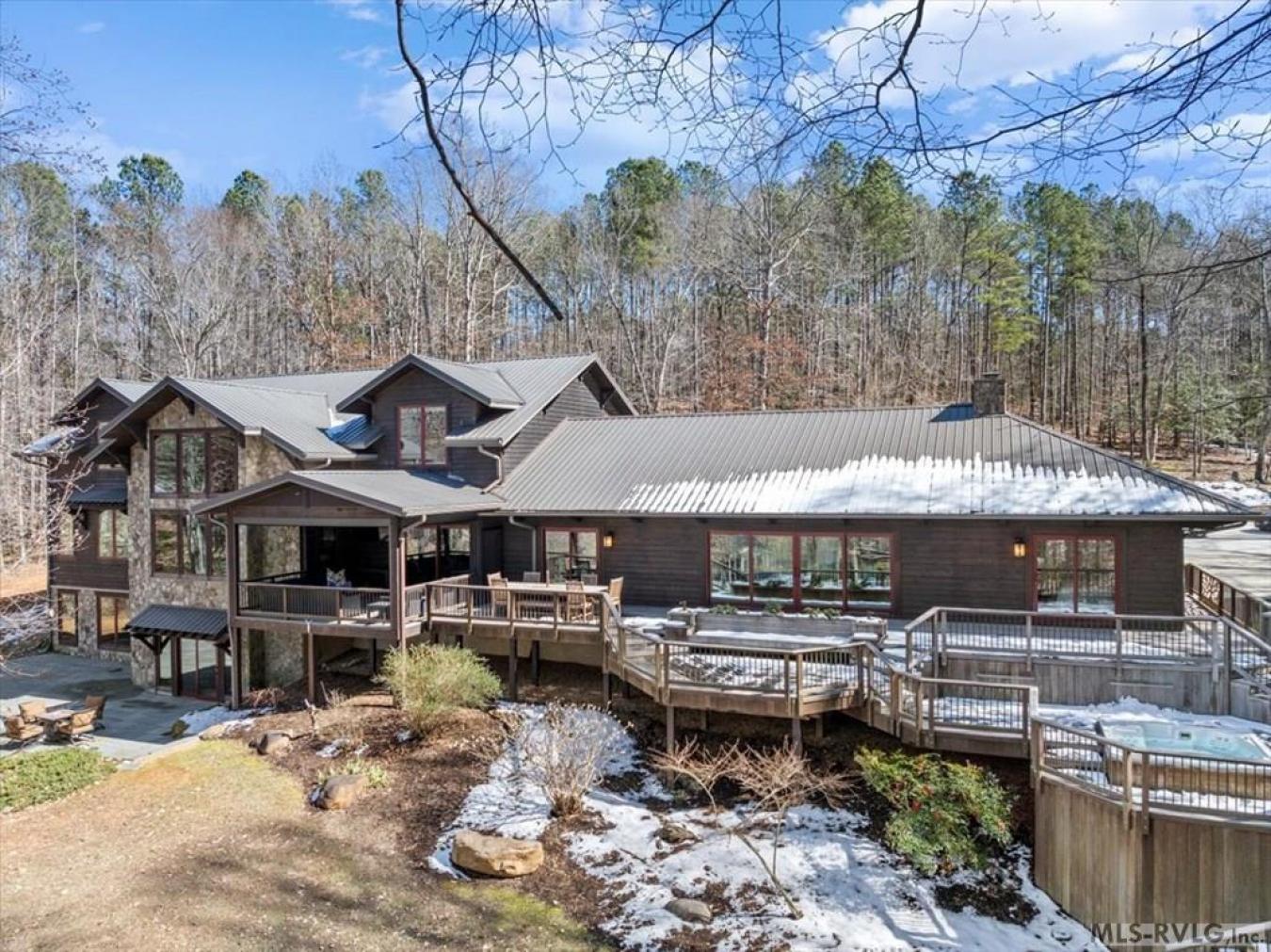 Littleton, North Carolina, 27850, United States, 4 Bedrooms Bedrooms, ,4 BathroomsBathrooms,Residential,For Sale,1748550