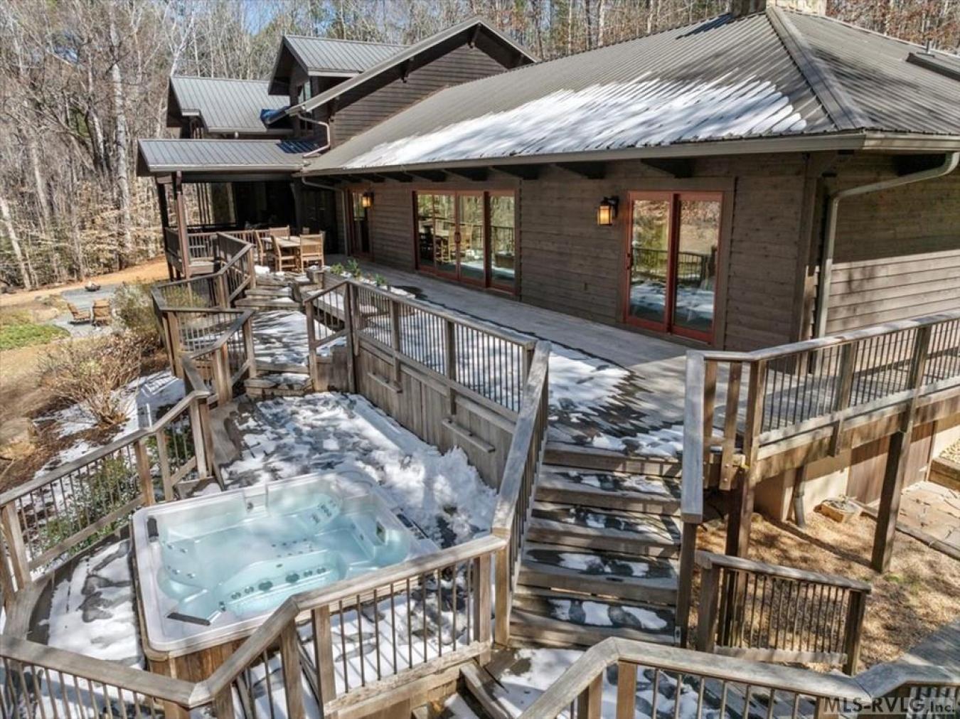 Littleton, North Carolina, 27850, United States, 4 Bedrooms Bedrooms, ,4 BathroomsBathrooms,Residential,For Sale,1748550