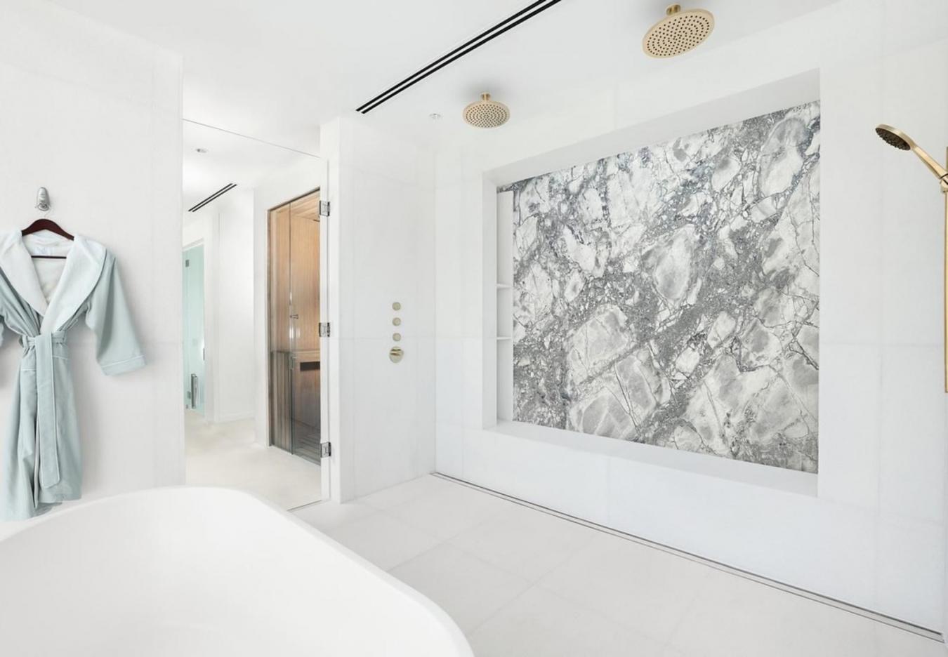 Miami, Florida, 33131, United States, 2 Bedrooms Bedrooms, ,5 BathroomsBathrooms,Residential,For Sale,1748548