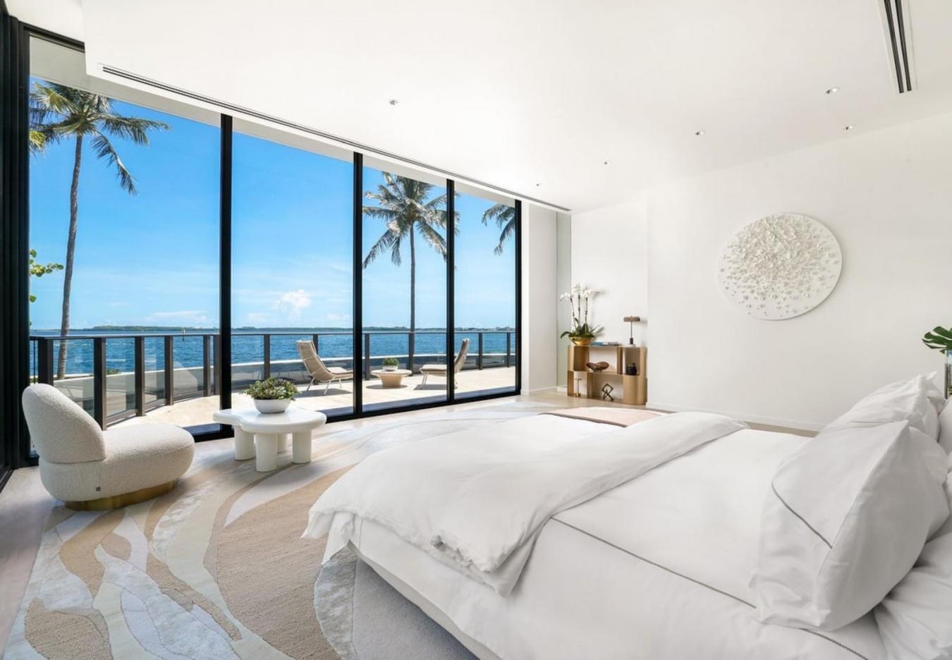 Miami, Florida, 33131, United States, 2 Bedrooms Bedrooms, ,5 BathroomsBathrooms,Residential,For Sale,1748548