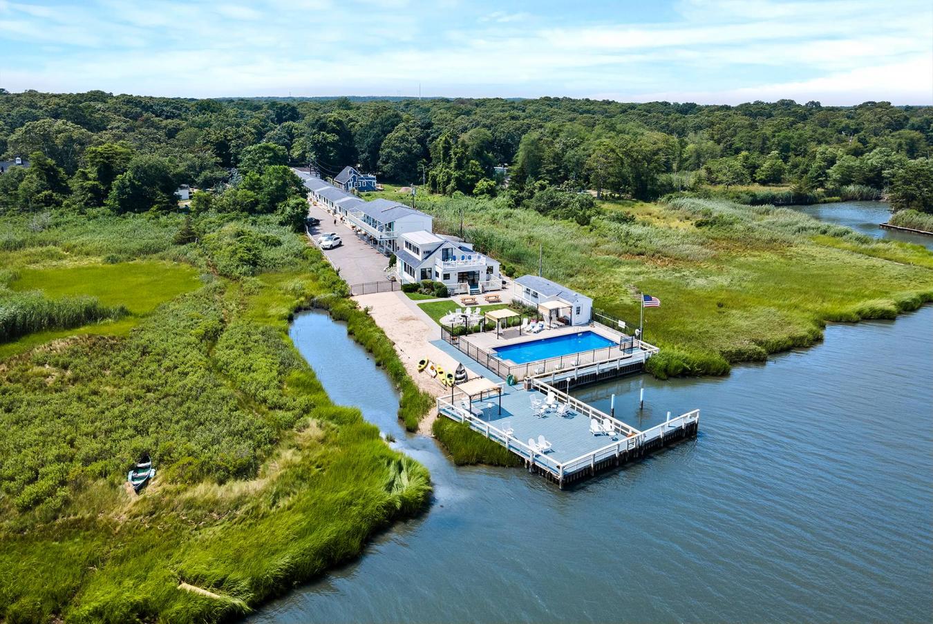 Hampton Bays, New York, 11946, United States, ,Residential,For Sale,1748067