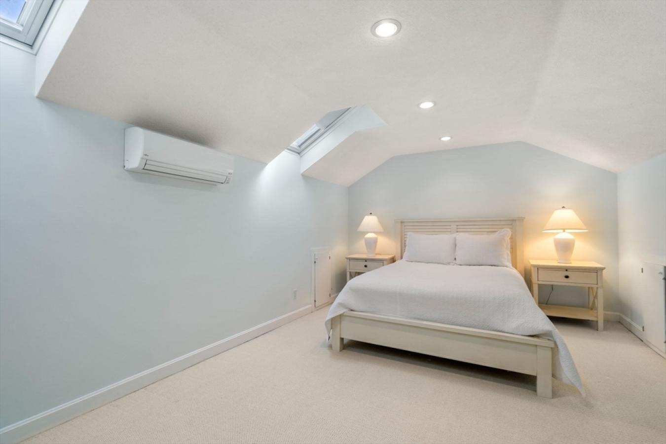 Wellesley, Massachusetts, 02482, United States, 2 Bedrooms Bedrooms, ,2 BathroomsBathrooms,Residential,For Sale,1749134