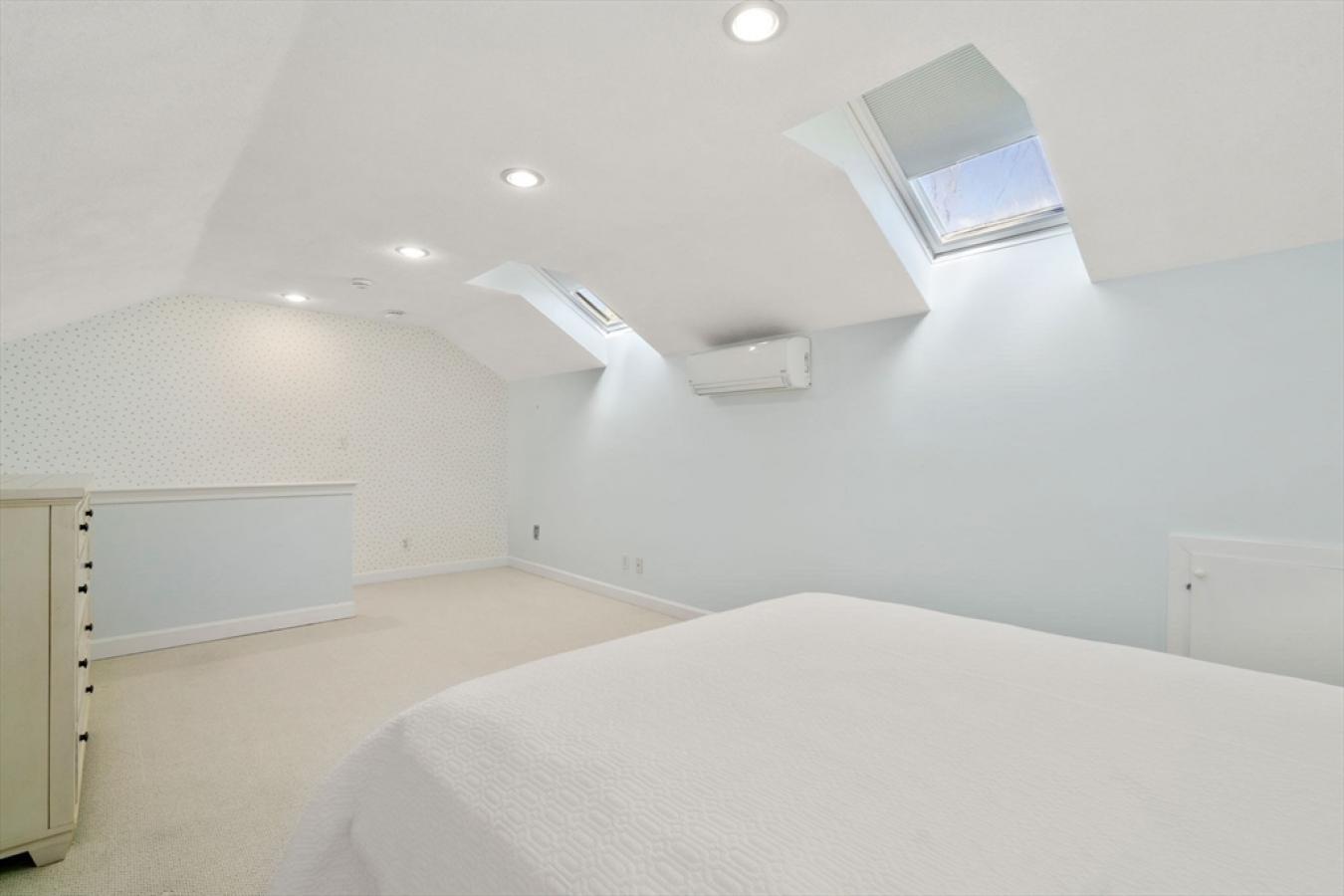 Wellesley, Massachusetts, 02482, United States, 2 Bedrooms Bedrooms, ,2 BathroomsBathrooms,Residential,For Sale,1749134