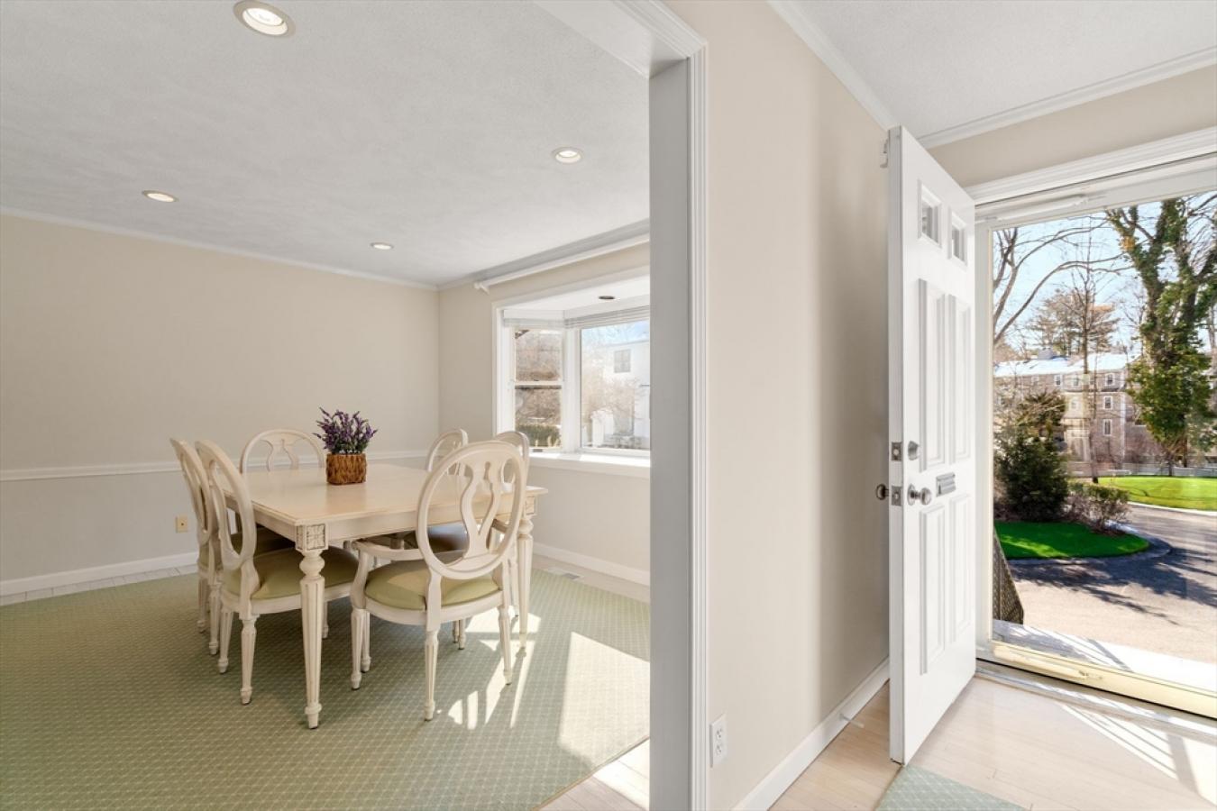 Wellesley, Massachusetts, 02482, United States, 2 Bedrooms Bedrooms, ,2 BathroomsBathrooms,Residential,For Sale,1749134