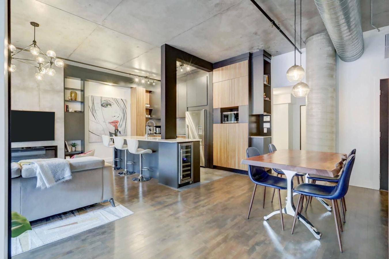 Montréal, QC, H3C5X5, Canada, 2 Bedrooms Bedrooms, ,1 BathroomBathrooms,Residential,For Sale,1749130