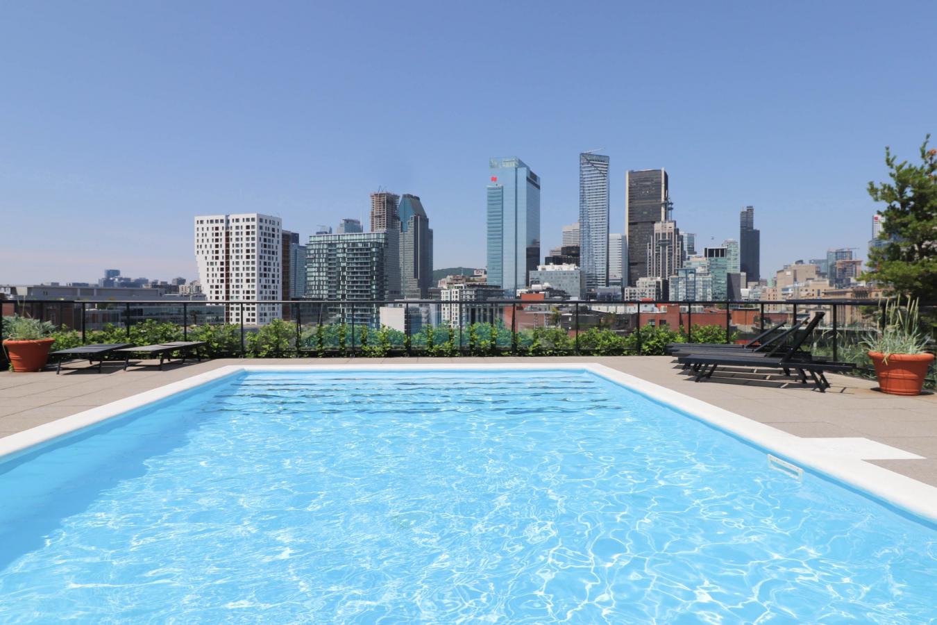 Montréal, QC, H3C5X5, Canada, 2 Bedrooms Bedrooms, ,1 BathroomBathrooms,Residential,For Sale,1749130